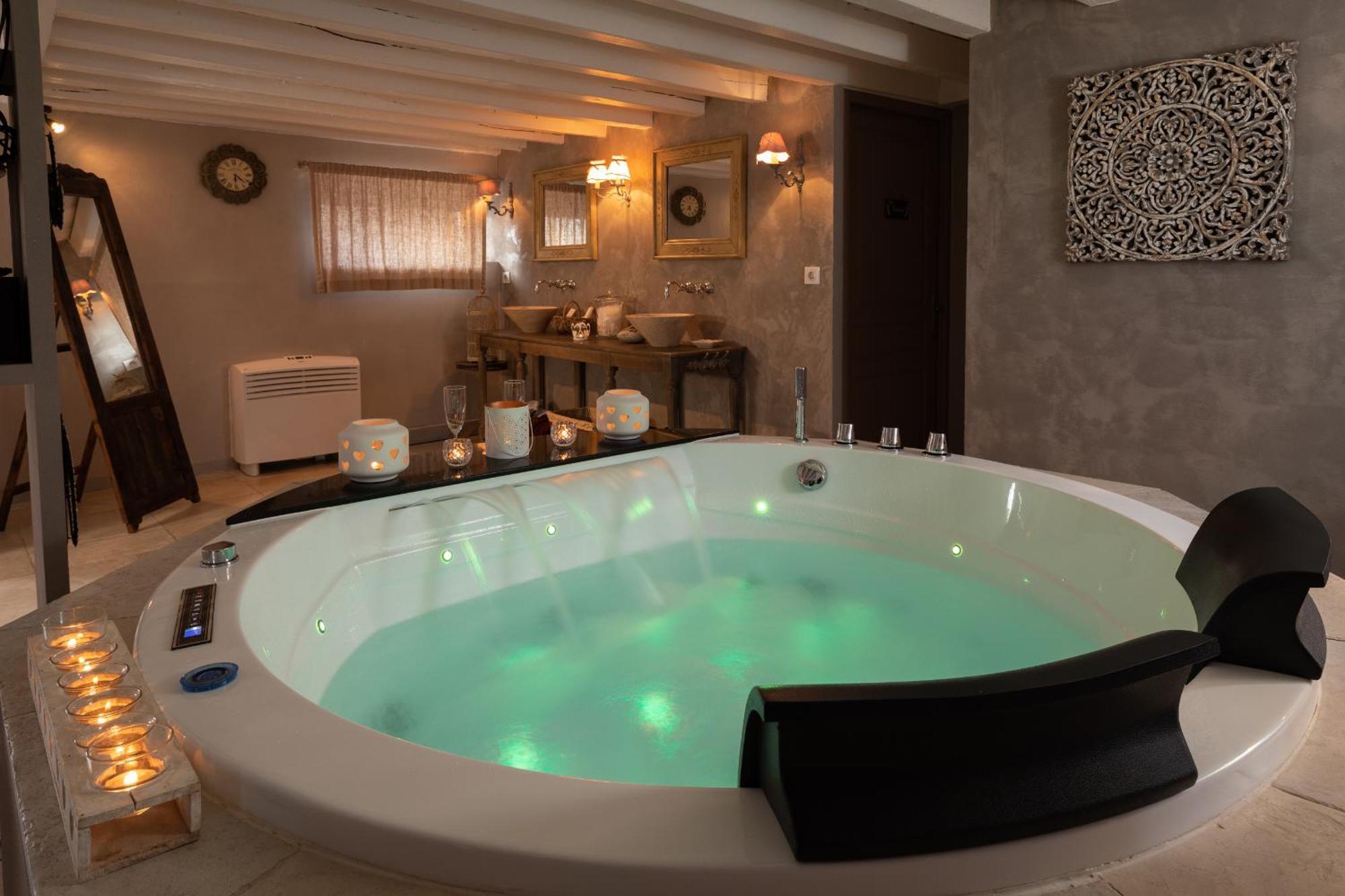 فندق Charme Au Fil De L'Eau Vendieres المظهر الخارجي الصورة